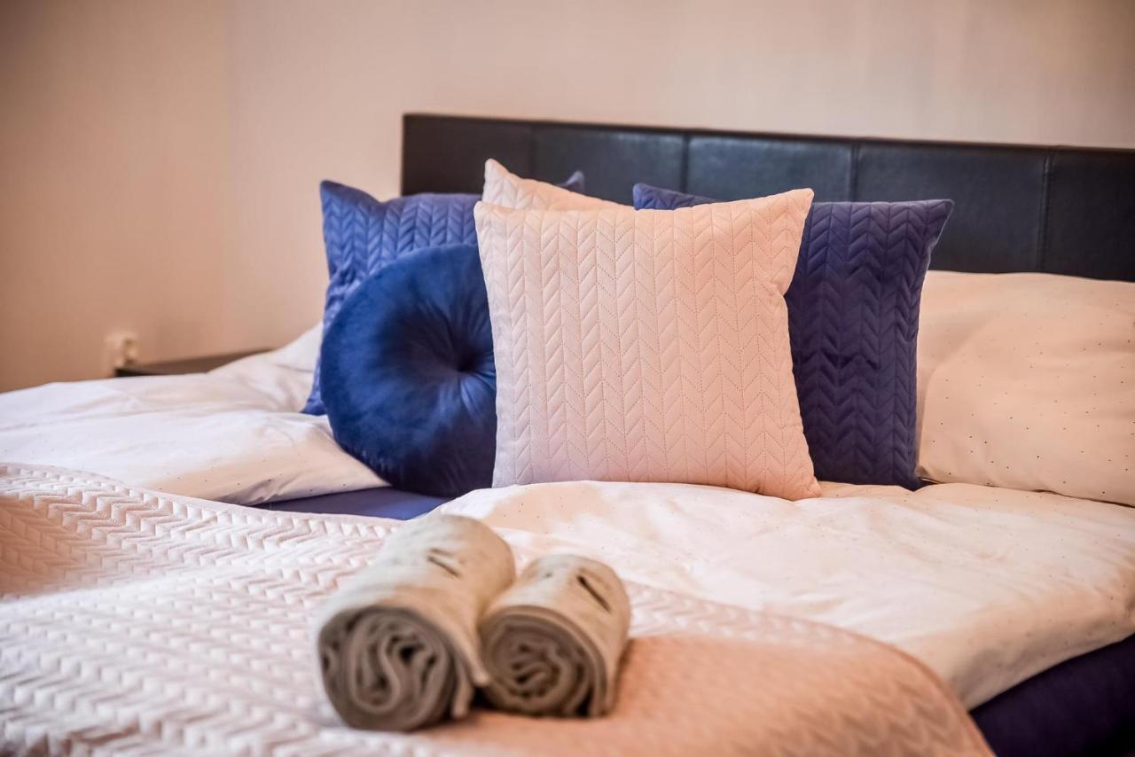 Apartamenty Przystanek Banska Banska Nizna Exteriör bild