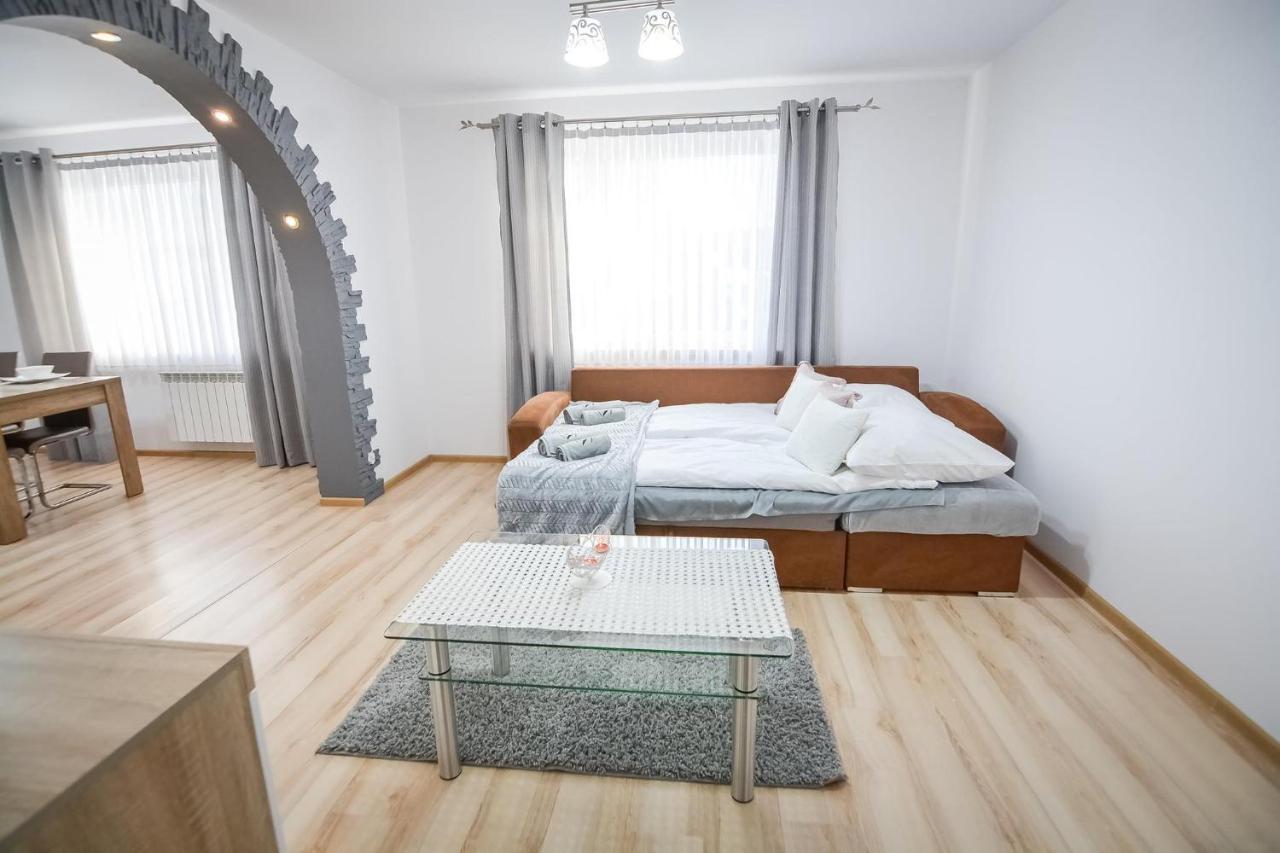 Apartamenty Przystanek Banska Banska Nizna Exteriör bild